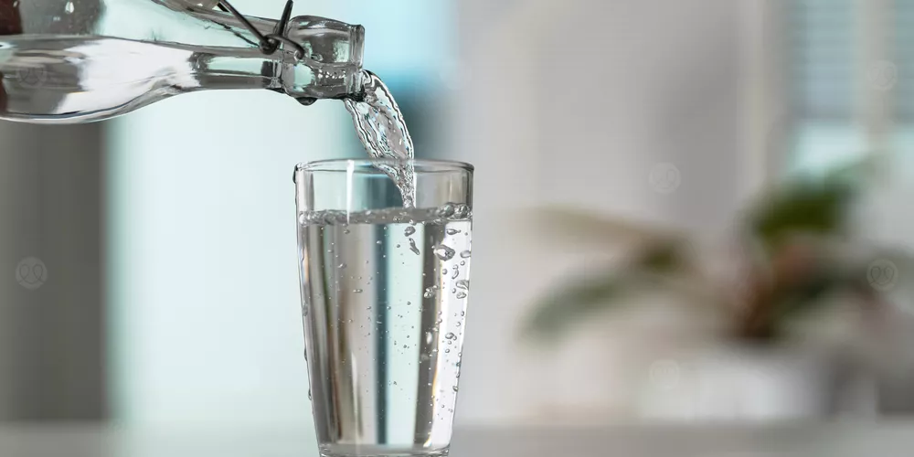 فوائد شرب الماء يوميًا: سر الحيوية والصحة المثالية لجسمك وعقلك في 2025 6 فوائد شرب الماء