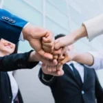 نصائح ذكية لتحسين علاقاتك الاجتماعية